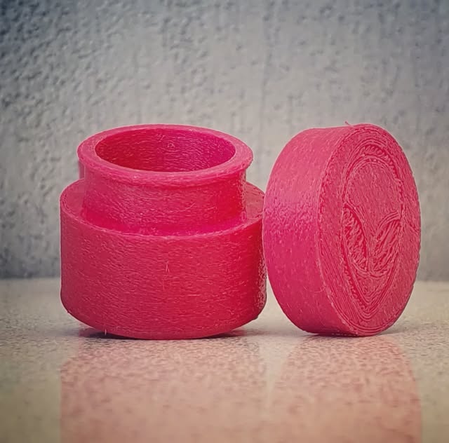 Pote contenedor impreso en filamento reciclado color fucsia